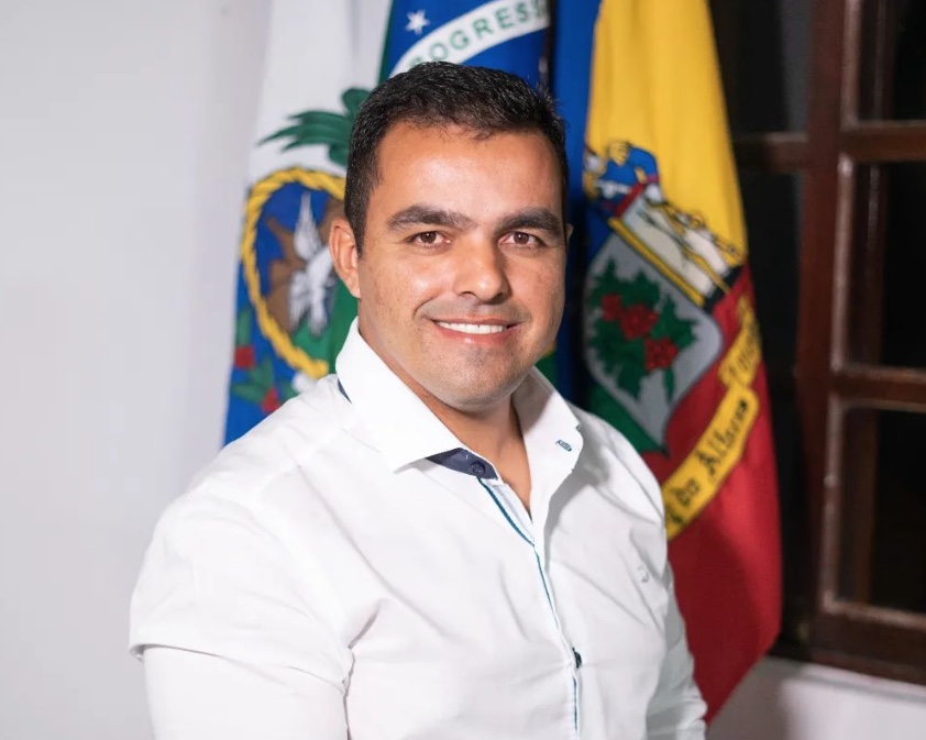 Vereador é morto a tiros por dupla em moto