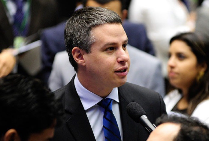Conheça trajetória política do ex-deputado federal Arthur Bisneto