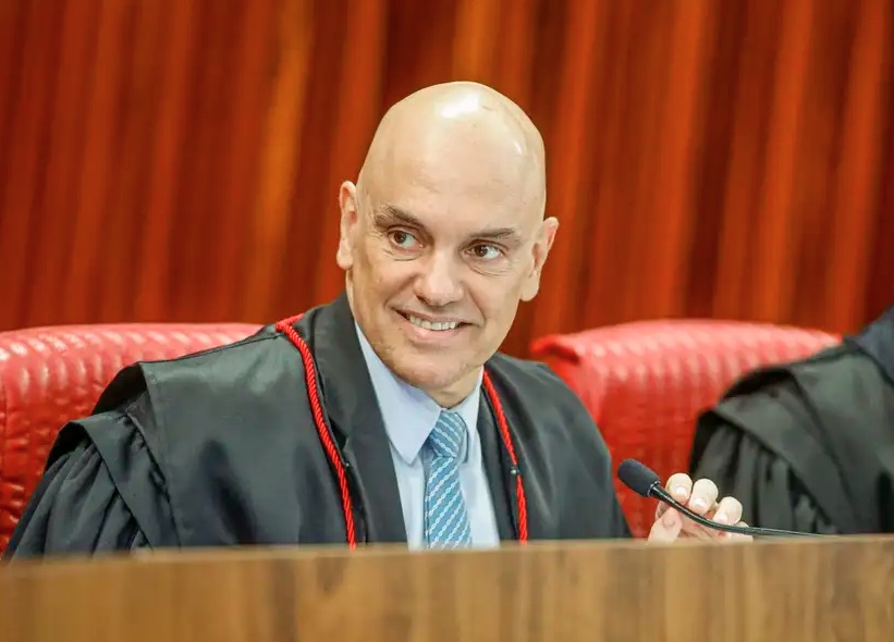 Em despedida do TSE, Moraes realiza discurso sobre 'fake news' em protesto ao veto do Congresso