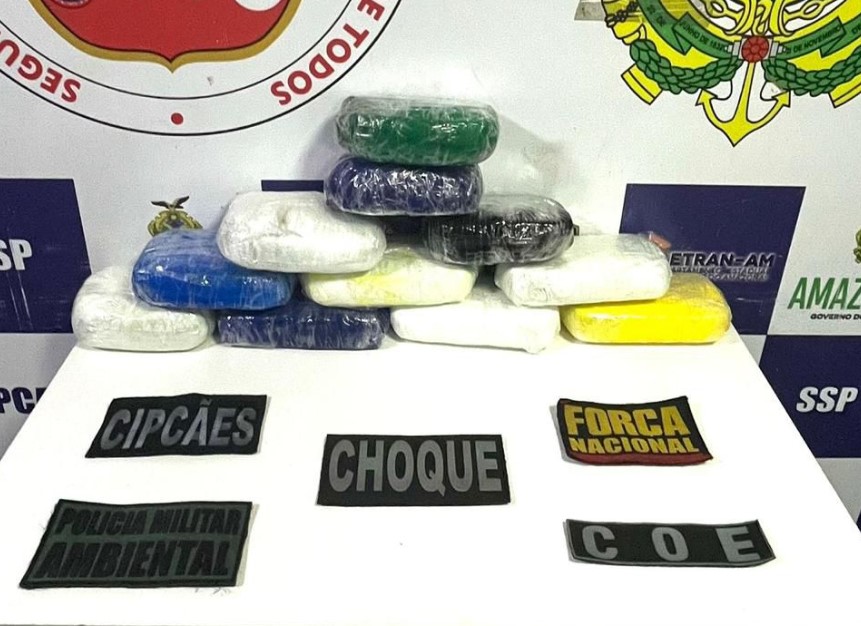 Polícia apreende droga avaliada em meio milhão em embarcação no Amazonas