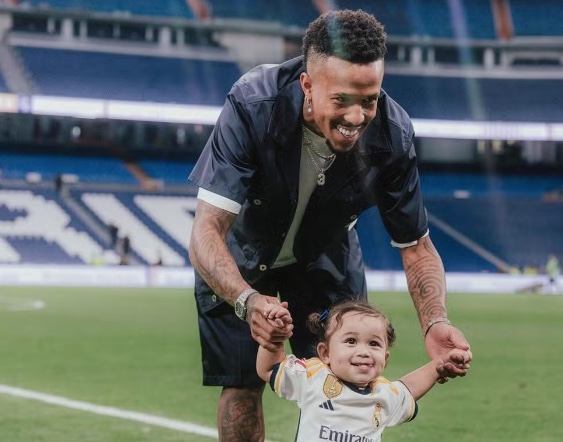 Karoline Lima sobre vídeos de Éder Militão com filha: 'se a intenção é limpar a barra...'