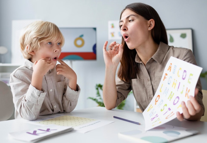 Escolas de Manaus poderão ter fonoaudiólogos para ajudar a detectar distúrbios em alunos 