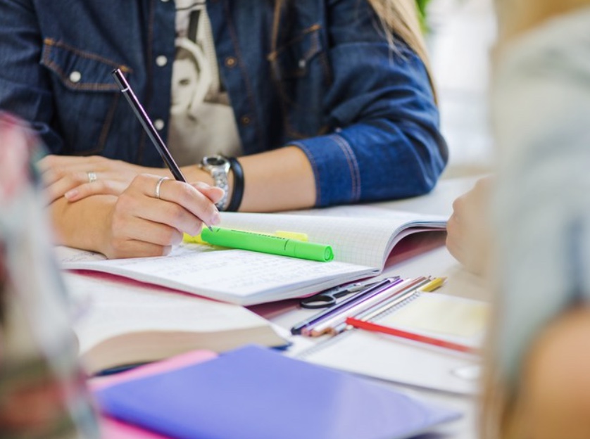 Ministério da Pesca publica edital de concurso com 264 vagas e salário de R$ 6.130; saiba mais