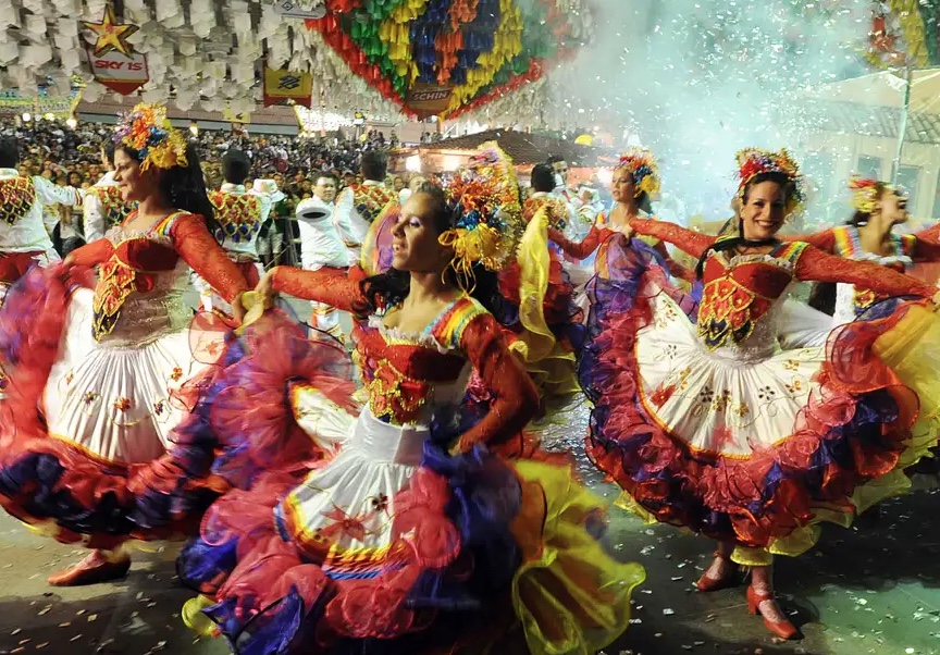 Lula sanciona lei que reconhece quadrilhas juninas como manifestação cultural nacional 
