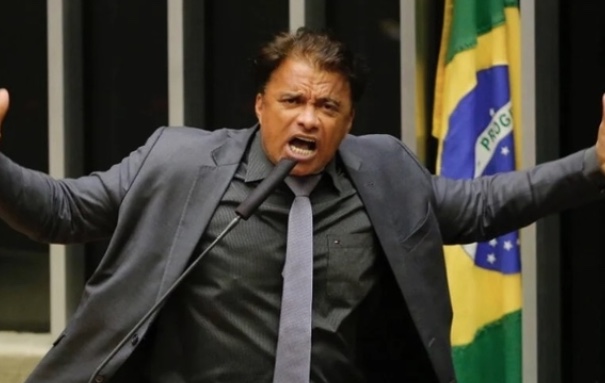 TSE nega pedido para soltar ex-deputado que contratou carro de som para xingar deputada 