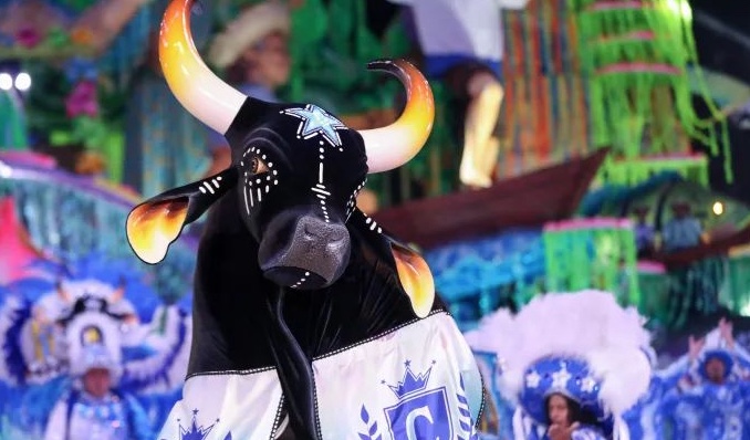 Caprichoso e o Turismo Campeões