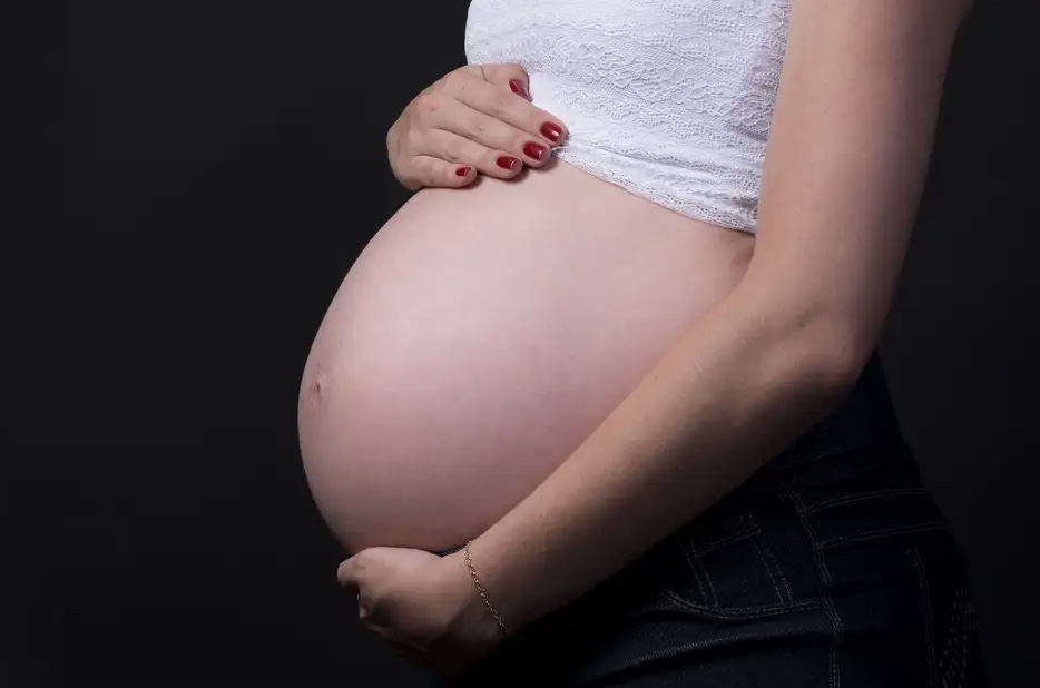 Lei do AM obriga redes pública e privada de saúde a oferecerem leitos separados para mães de natimorto