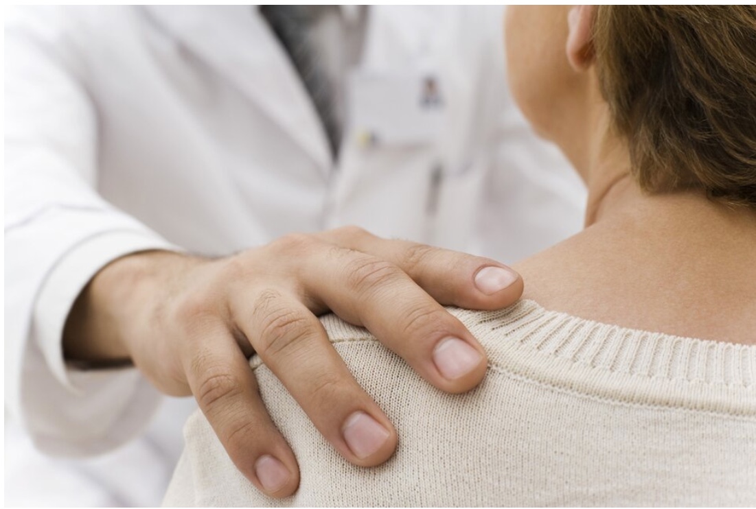 Médico acusado de assédio sexual contra colega se torna réu após denúncia 