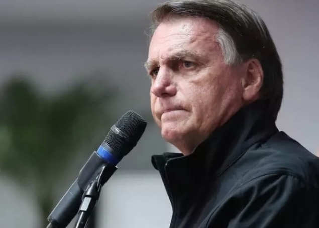 Bolsonaro teria desviado mais de R$ 25 milhões com venda ilegal de joias, afirma PF  