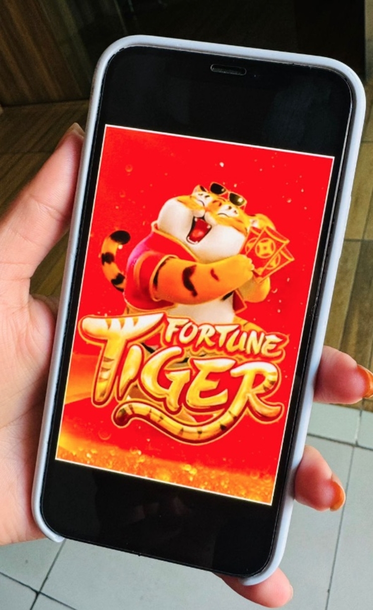 Funcionária de farmácia é presa após desviar R$ 20 mil para jogar tigrinho