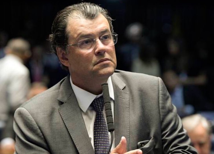 Eduardo Braga critica suspensão de licenças da BR-319 e defende desenvolvimento sustentável