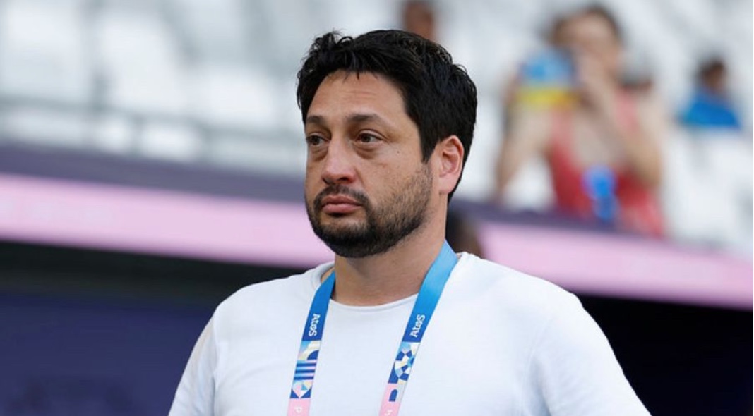 Arthur Elias considera expulsão de Marta "justa" e valoriza desempenho da equipe