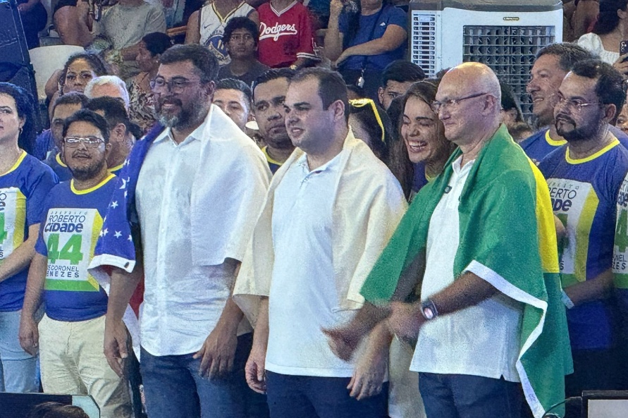 Ao lado de Wilson, Roberto Cidade lança candidatura para a Prefeitura de Manaus