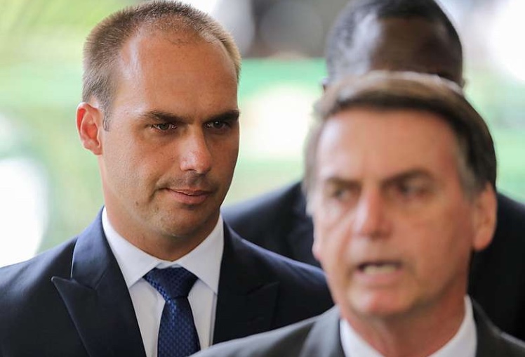 Eduardo Bolsonaro pegou avião do mesmo modelo que caiu em Vinhedos um dia antes da queda