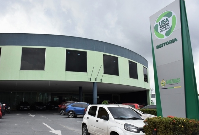 UEA divulga lista dos beneficiados com isenção do Vestibular e SIS; confira