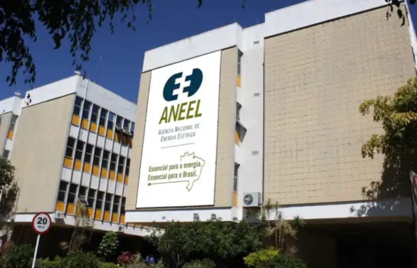 Justiça dá 72 horas para Aneel adotar medidas e garantir serviços de energia no Amazonas