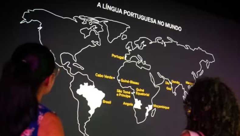 'Em algumas décadas, idioma falado no Brasil se chamará brasileiro', diz linguista 