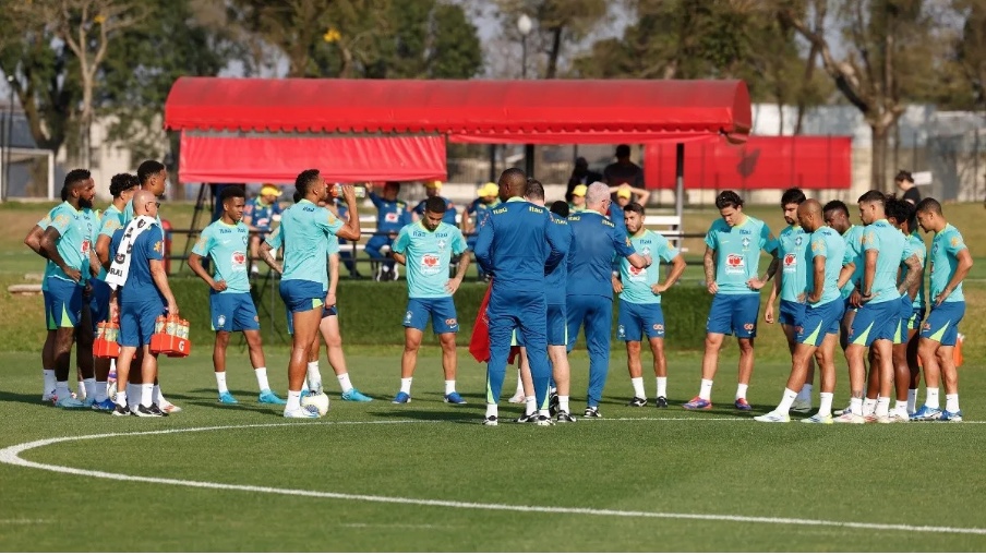 Drone invade treino da Seleção Brasileira e polícia investiga possível espionagem