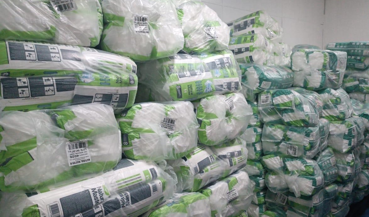 Governo do Amazonas entrega fraldas e medicamentos para pacientes assistidos pelo Melhor em Casa