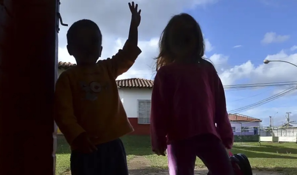 Lei que garante atendimento psicológico a filhos de vítimas de violência é sancionada 