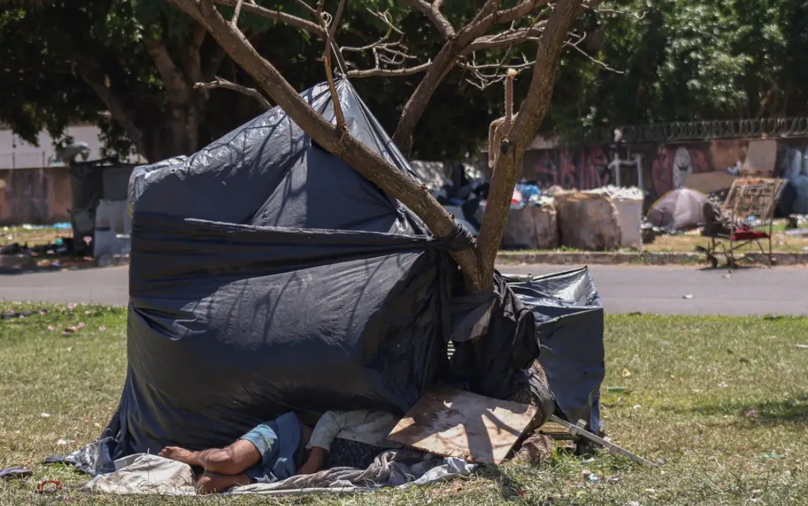 Manaus firma compromisso com Governo Federal para ajudar pessoas em situação de rua 