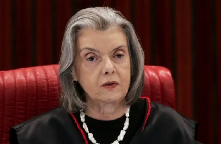 Cármen Lúcia diz que medidas sobre redes exigem atenção por impacto no voto