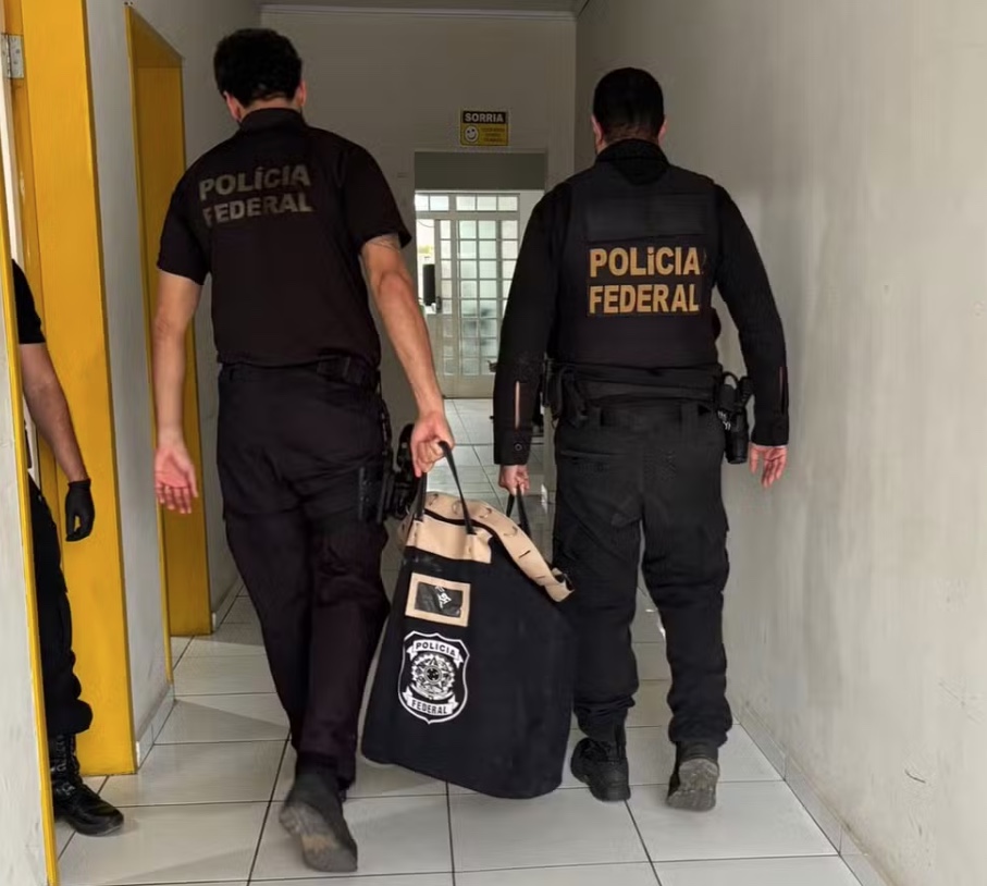 PF e CGU desarticulam grupo criminoso que desviou quase R$ 200 milhões do FUNDEB 