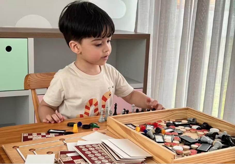  Menino de 2 anos é o brasileiro mais jovem a entrar para sociedade internacional de alto QI