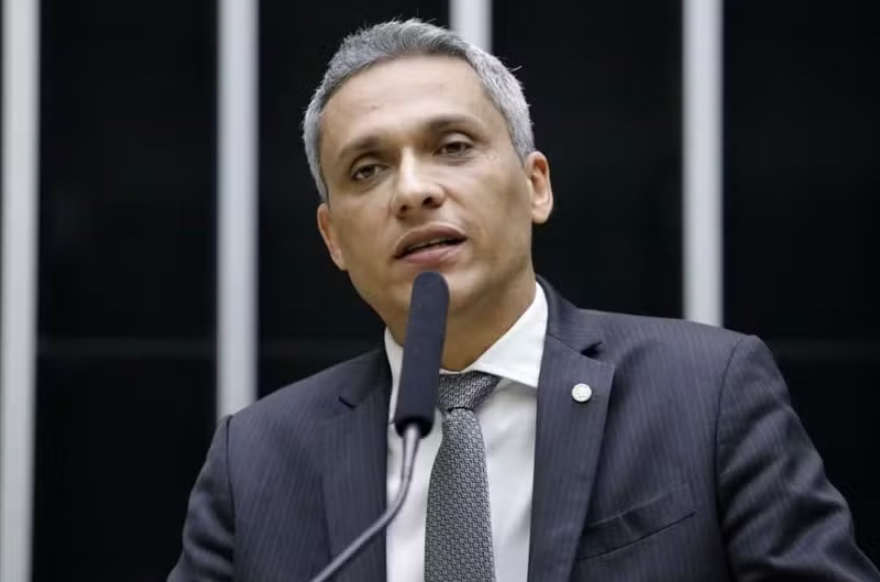 STF forma maioria para tornar deputado bolsonarista réu por calúnia, difamação e injúria