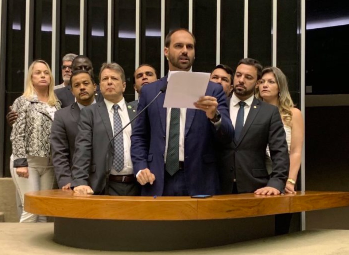 Deputados do PL recusam assinar PEC que pede fim da escala 6X1 e geram revolta popular