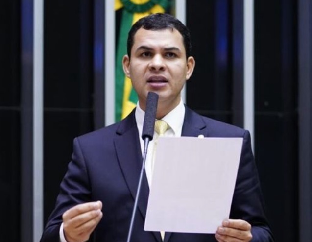 Apenas um deputado da bancada do Amazonas assinou PEC contra a escala 6x1