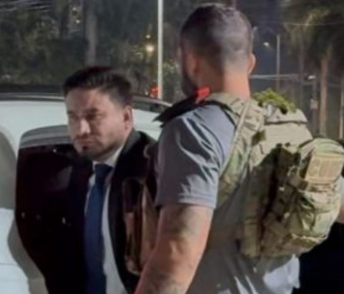 Justiça mantém prisão de jornalista Alex Braga suspeito de estupro