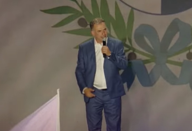 Lula parabeniza Yamandú Orsi pela vitória na eleição do Uruguai
