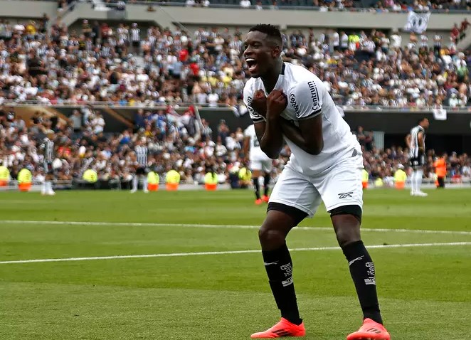 Prima da ex de Luiz Henrique é presa após cobrar R$ 20 mil para não divulgar vídeo íntimo do jogador