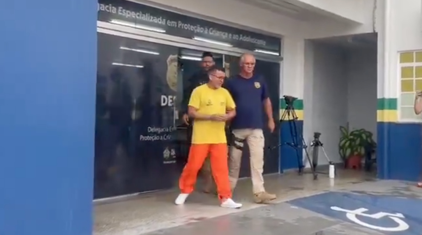 Professor de jiu-jítsu suspeito de estuprar alunos fica em silêncio durante depoimento em Manaus