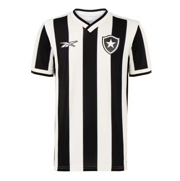 Caminhão com produtos do Botafogo é roubado na Avenida Brasil; prejuízo é de R$ 2 milhões