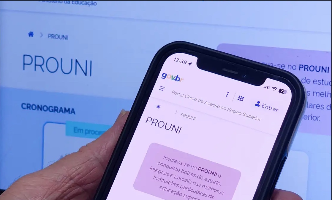 Ministro Camilo Santana divulga datas do Prouni e Fies; confira