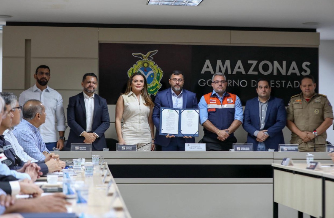 Wilson Lima torna permanente Comitê de Enfrentamento a Eventos Climáticos e Ambientais