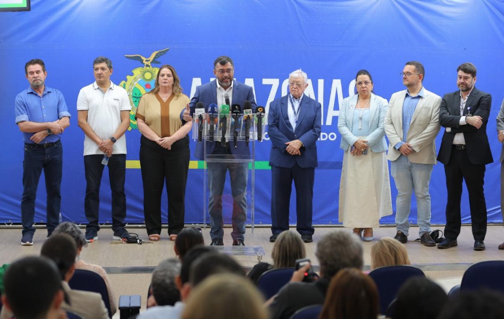 Wilson Lima anuncia aumento de 23% na capacidade de exames do Hospital Delphina Aziz 