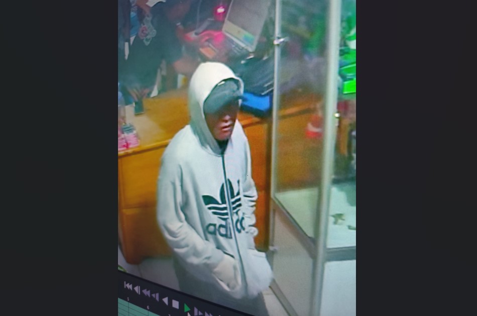 Polícia procura suspeito de assalto em loja de celulares no Amazonas