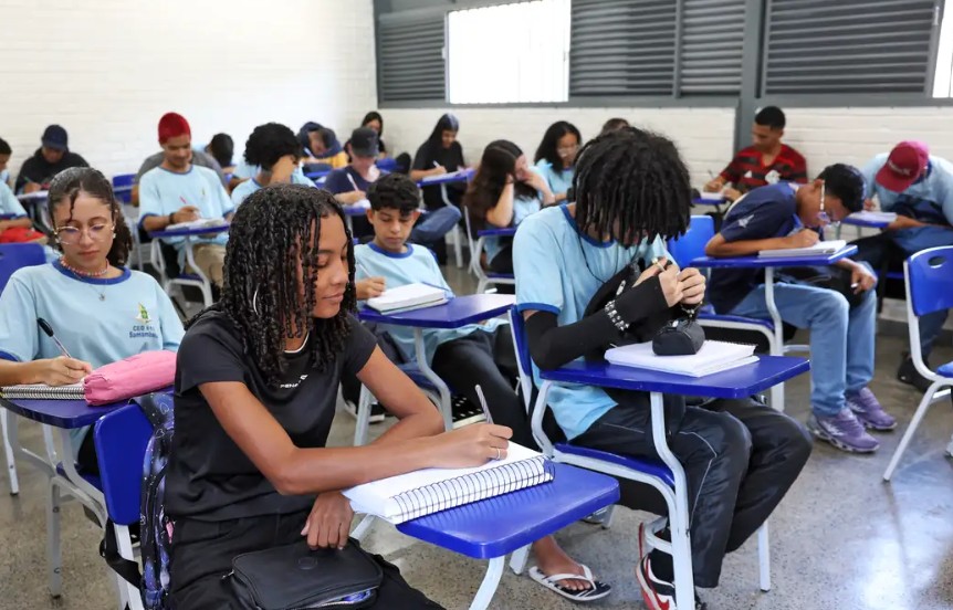 Pé-de-Meia chega hoje para quem se formou no ensino médio em 2024