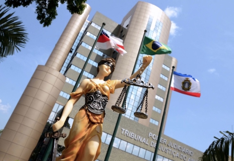 TJAM mantém sentença que manda Banco Safra devolver R$ 200 mil por cobranças indevidas de Seguro