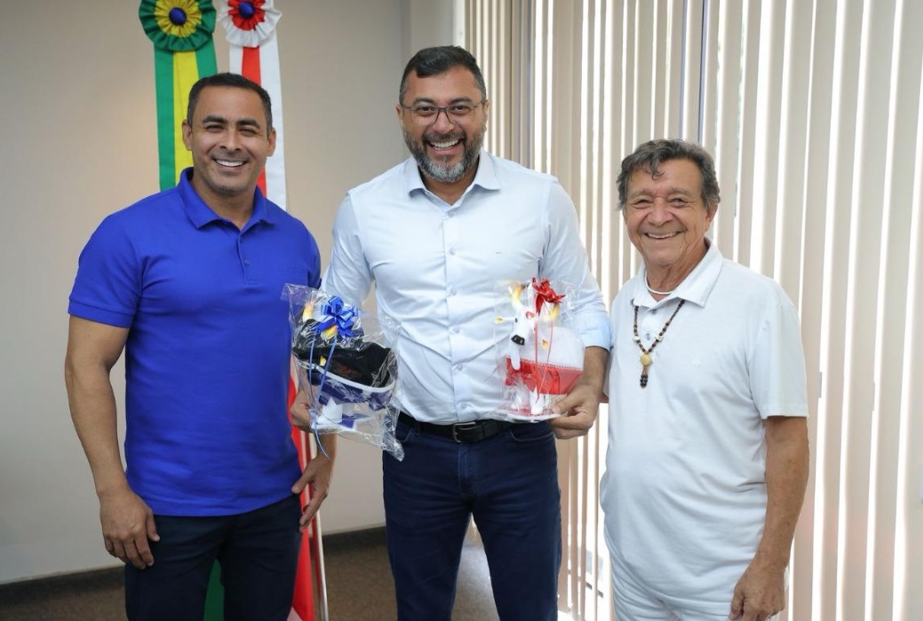 Wilson Lima se reúne com presidentes dos bois Caprichoso e Garantido para Festival de Parintins 2025