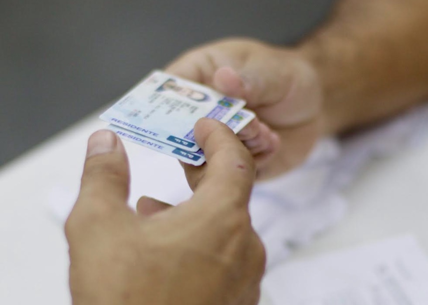 Migrantes são convocados para retirada de Registro Nacional Migratório em Manaus