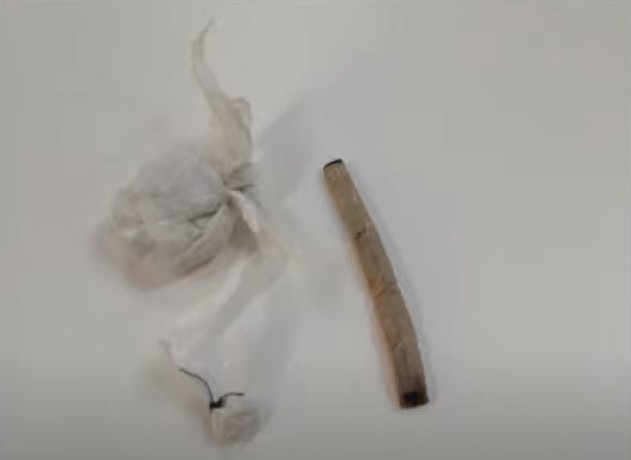 Adolescente é flagrado com oxi e maconha dentro de escola no Alvorada