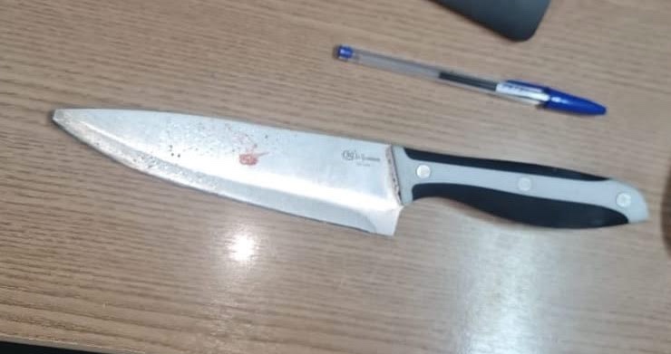 Homem é preso por esfaquear mulher dentro de barco em Parintins