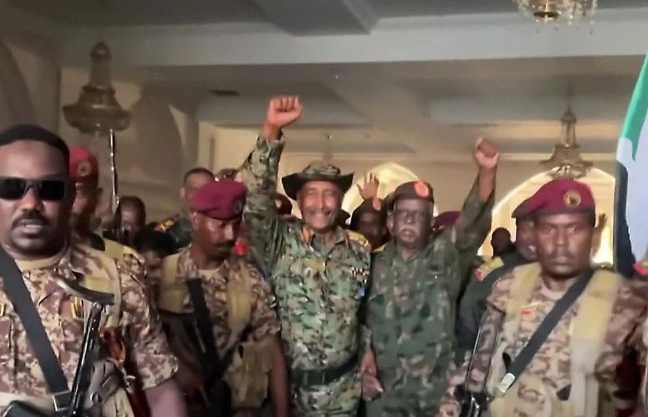 Exército do Sudão assume controle total de Cartum após quase dois anos de conflito