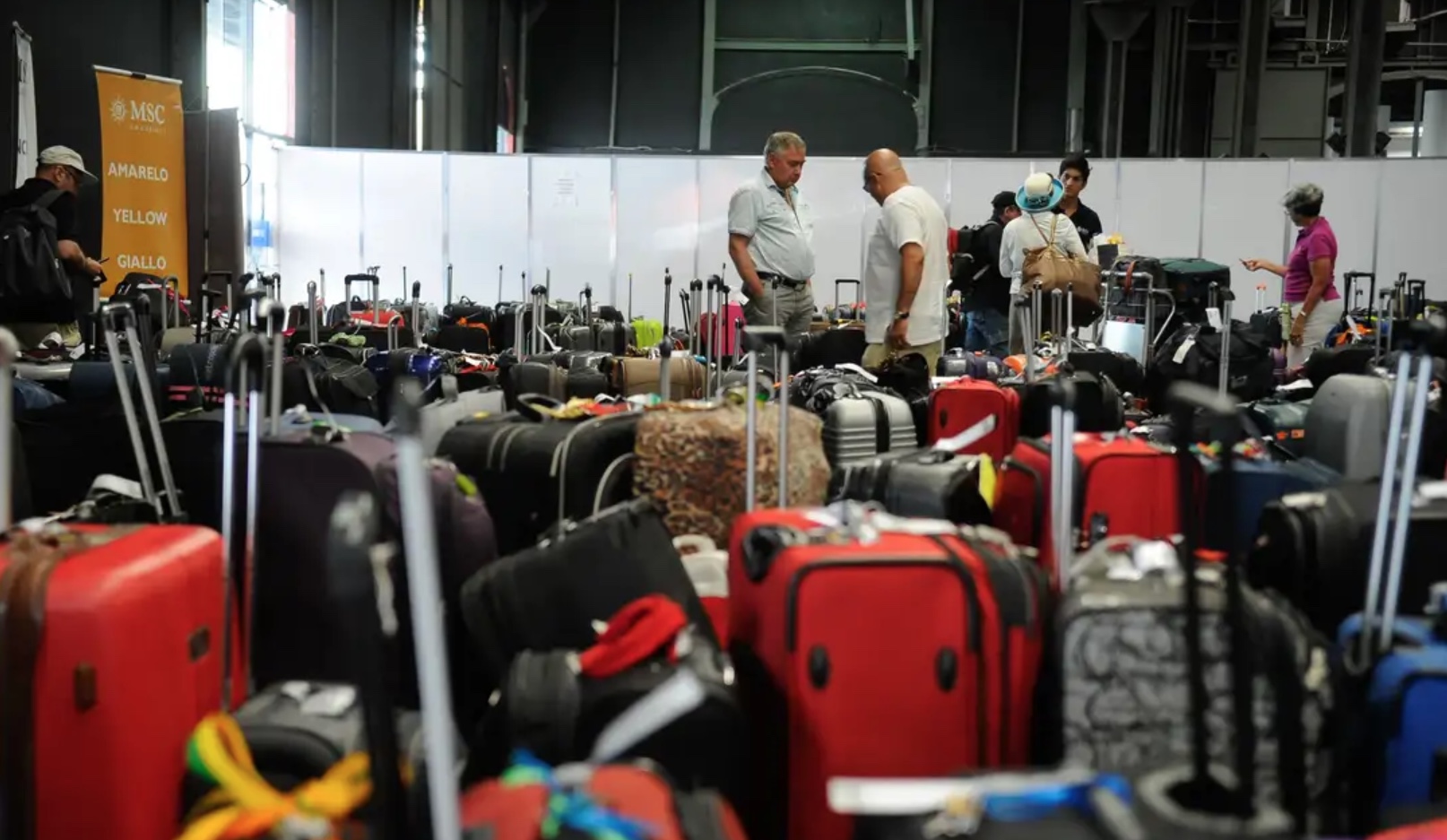 Azul deve indenizar passageiro do Amazonas por extravio de bagagem, decide Justiça 