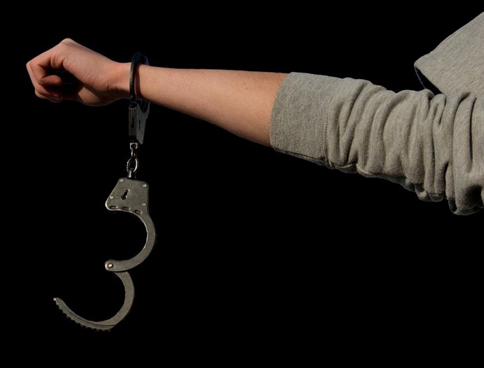 Após fuga frenética, Nikito é preso com armas e drogas em Novo Airão