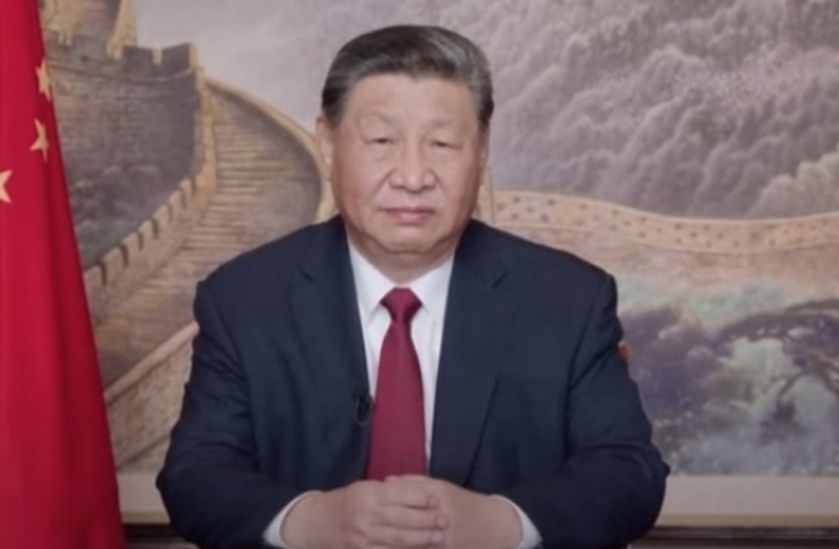 China anuncia tarifas de mais 84% sobre produtos dos EUA em resposta a Trump